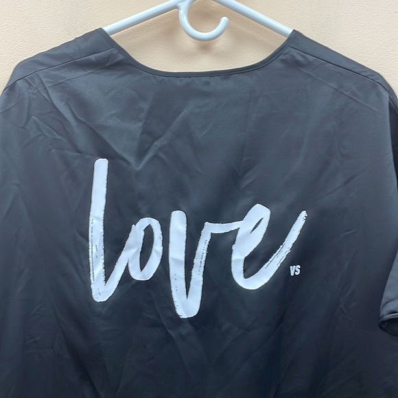 NWOT Victoria's Secret Satin Kimono Black Graphic Robe Loungewear Comfy OS - Picture 8 of 10